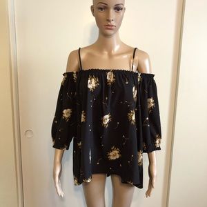 Zenobia Off shoulder/cold shoulder blouse